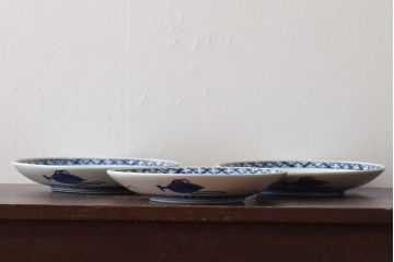 アンティーク雑貨　明治期　山水図　九谷　8寸染付皿3枚セット(和食器)(R-043225)