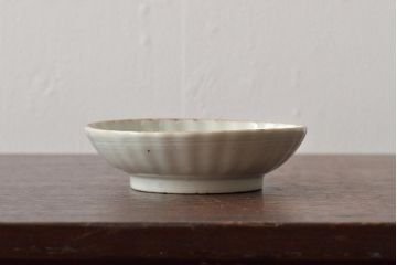 アンティーク雑貨　幕末〜明治期　伊万里焼　白磁　菊皿3枚セット(和食器)(R-043232)