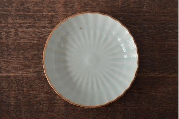 アンティーク雑貨　幕末〜明治期　伊万里焼　白磁　菊皿3枚セット(和食器)(R-043233)