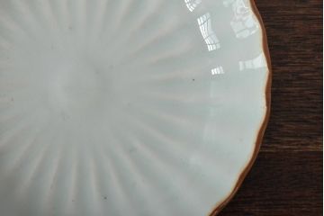 アンティーク雑貨　幕末〜明治期　伊万里焼　白磁　菊皿3枚セット(和食器)(R-043233)