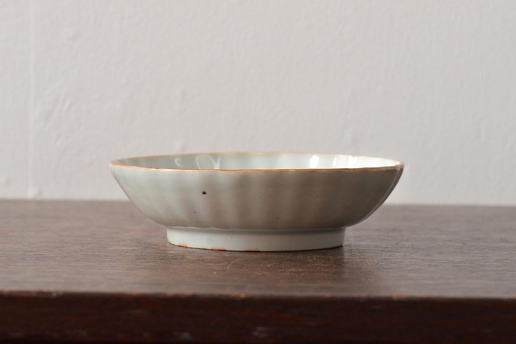 アンティーク雑貨　幕末〜明治期　伊万里焼　白磁　菊皿3枚セット(和食器)(R-043233)