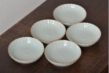 アンティーク雑貨　幕末〜明治期　伊万里焼　白磁　菊皿5枚セット(和食器)(R-043234)
