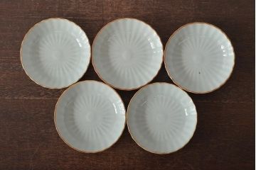 アンティーク雑貨　幕末〜明治期　伊万里焼　白磁　菊皿5枚セット(和食器)(R-043234)