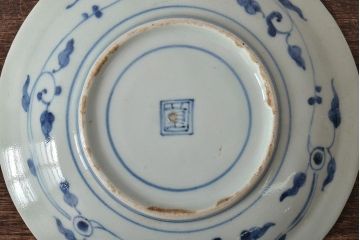 アンティーク雑貨　江戸期　古染付　六寸皿(中皿)(中国?青磁)(R-043235)