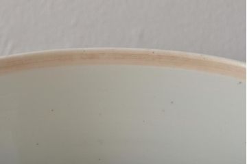 アンティーク雑貨　江戸期　古伊万里　牡丹文蓋物(深鉢、深皿)(R-043239)