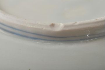 アンティーク雑貨　江戸期　古伊万里　牡丹文蓋物(深鉢、深皿)(R-043239)