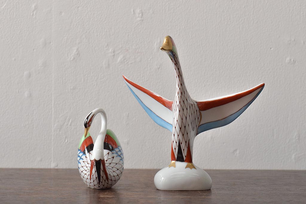 ハンガリー　HOLLOHAZA(ホロハーザ)　白鳥フィギュリン2点セット(スワン、置物、磁器)(R-043242)