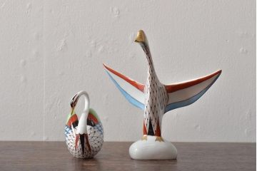 ハンガリー　HOLLOHAZA(ホロハーザ)　白鳥フィギュリン2点セット(スワン、置物、磁器)(R-043242)