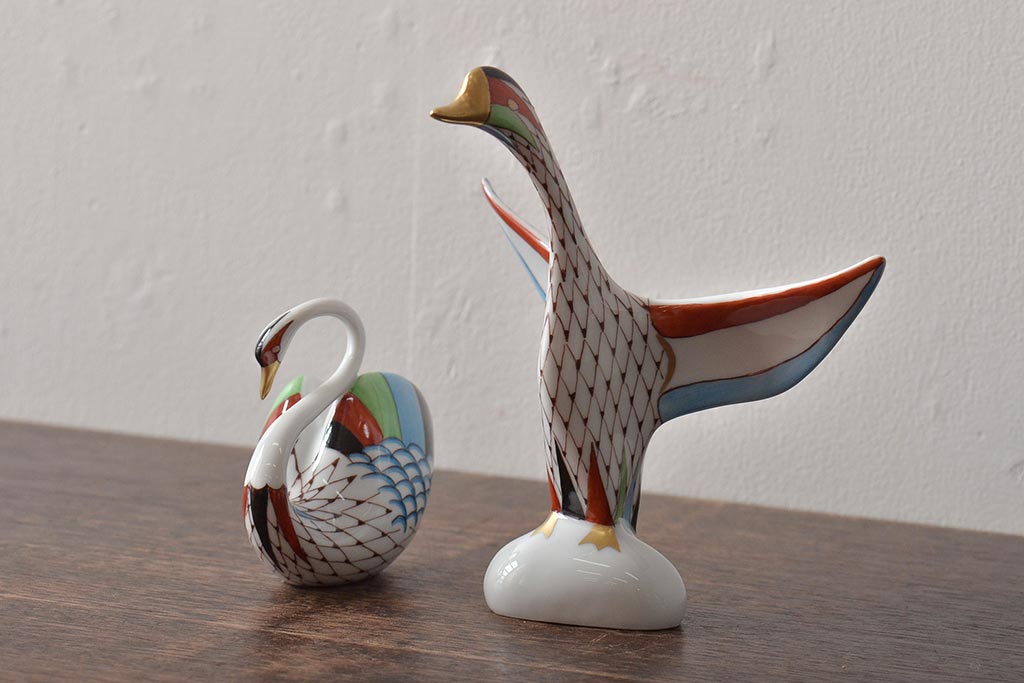 ハンガリー　HOLLOHAZA(ホロハーザ)　白鳥フィギュリン2点セット(スワン、置物、磁器)(R-043242)