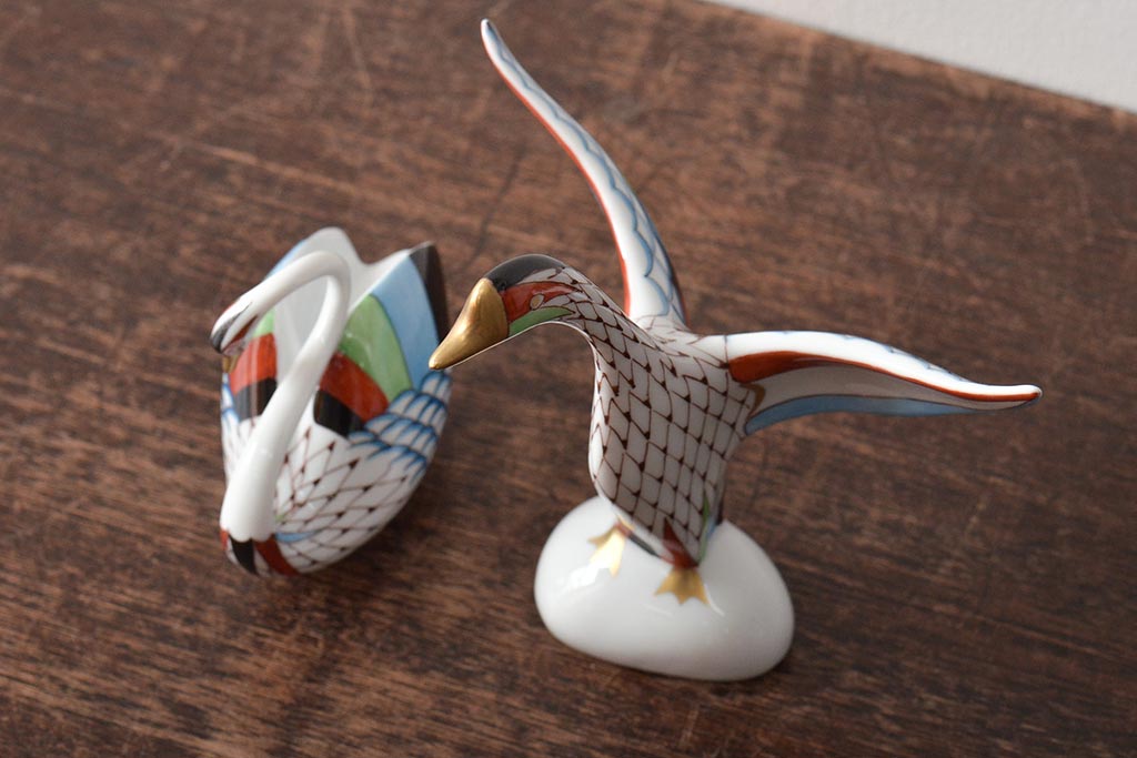 ハンガリー　HOLLOHAZA(ホロハーザ)　白鳥フィギュリン2点セット(スワン、置物、磁器)(R-043242)