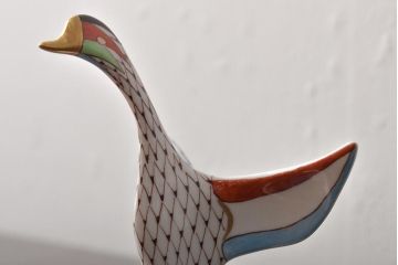 ハンガリー　HOLLOHAZA(ホロハーザ)　白鳥フィギュリン2点セット(スワン、置物、磁器)(R-043242)