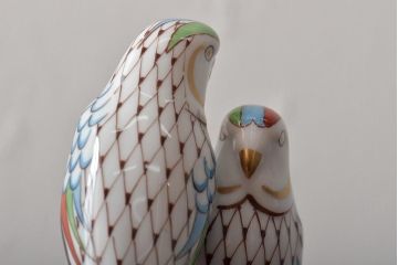ハンガリー　HOLLOHAZA(ホロハーザ)　オウムフィギュリン(インコ?、鳥、置物、磁器)(R-043243)
