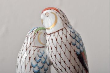 ハンガリー　HOLLOHAZA(ホロハーザ)　オウムフィギュリン(インコ?、鳥、置物、磁器)(R-043243)