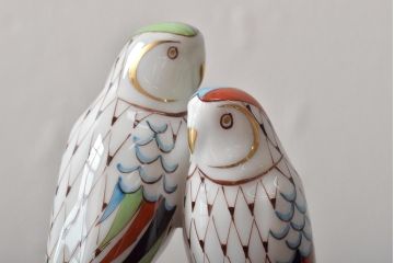 ハンガリー　HOLLOHAZA(ホロハーザ)　オウムフィギュリン(インコ?、鳥、置物、磁器)(R-043244)