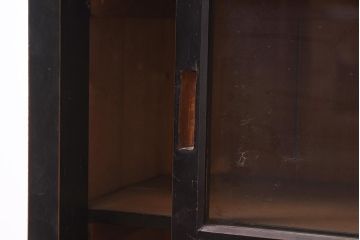 アンティーク家具　和製アンティーク　昭和初期　黒塗りがシックな戸棚(食器棚、キャビネット)(R-043247)