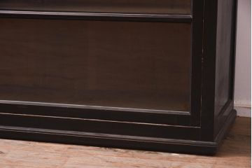 アンティーク家具　和製アンティーク　昭和初期　黒塗りがシックな戸棚(食器棚、キャビネット)(R-043247)