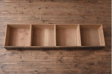 アンティーク家具　和製アンティーク　昭和初期　黒塗りがシックな戸棚(食器棚、キャビネット)(R-043247)