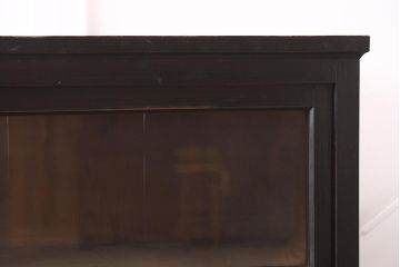 アンティーク家具　和製アンティーク　昭和初期　黒塗りがシックな戸棚(食器棚、キャビネット)(R-043247)