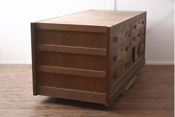 アンティーク家具　明治期　ヒノキ材・欅材　味わいのある収納箪笥(サイドボード、水屋箪笥、戸棚、引き出し、チェスト)(R-043249)