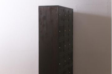 ラフジュ工房オリジナル　6×3マス　古材リメイク　モミの木　白い取っ手がアクセントのマス目棚(収納棚、下駄箱)(R-043253)