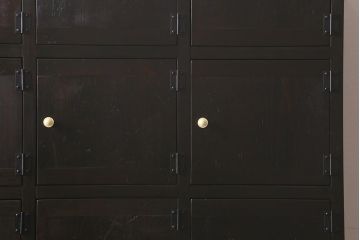 ラフジュ工房オリジナル　6×3マス　古材リメイク　モミの木　白い取っ手がアクセントのマス目棚(収納棚、下駄箱)(R-043253)