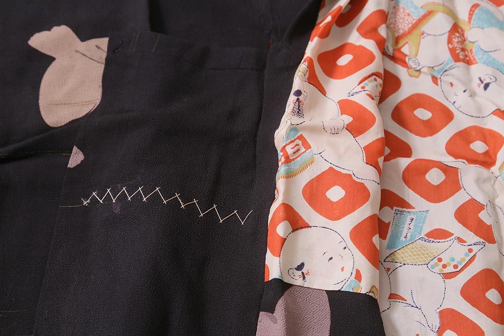 アンティーク着物　大正昭和初期　黒縮緬ふくら雀柄　道行コート(正絹古布)(R-043260)