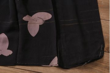 アンティーク着物　大正昭和初期　黒縮緬ふくら雀柄　道行コート(正絹古布)(R-043260)