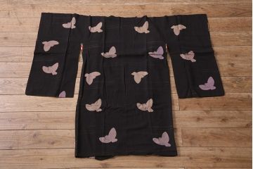 アンティーク着物　大正昭和初期　黒縮緬ふくら雀柄　道行コート(正絹古布)(R-043260)