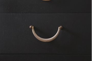 北欧ビンテージ　ペイント家具　チーク材　MEREDEW社(メレデュー)社 ブラックペイントがモダンな雰囲気のワードローブ(洋服タンス、チェスト)(R-043265)