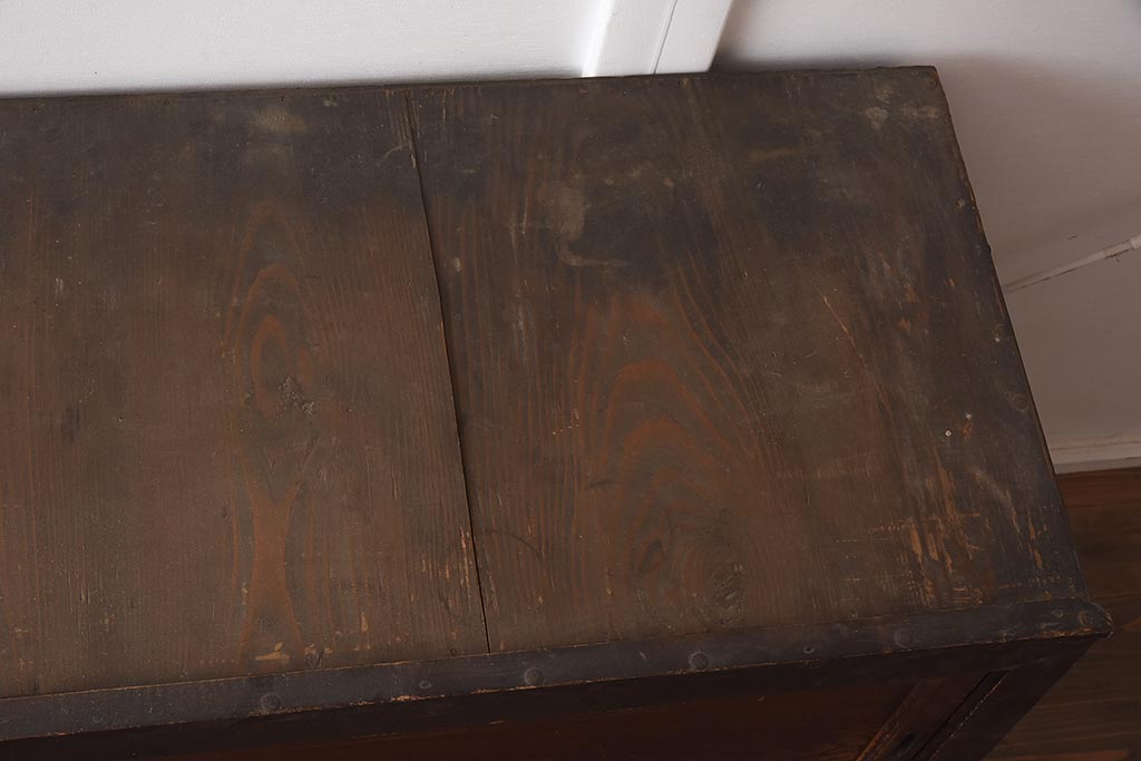 アンティーク家具　明治大正期　落ち着いた雰囲気が魅力の戸棚(収納棚、水屋箪笥)(R-043281)