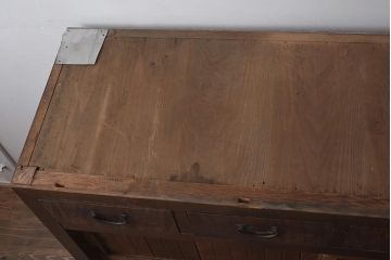 アンティーク家具　明治大正期　落ち着いた雰囲気が魅力の収納箪笥(戸棚、水屋箪笥)(R-043282)