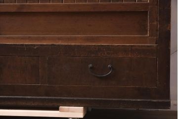 アンティーク家具　明治大正期　落ち着いた雰囲気が魅力の水屋箪笥(重ね戸棚、収納棚、収納箪笥)(R-043283)