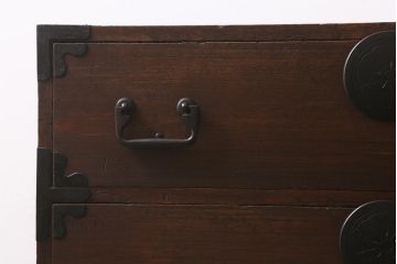 アンティーク家具　総桐材　大正昭和初期　小振りサイズが可愛らしい小箪笥(小タンス、サイドチェスト、小物収納、引き出し、桐箪笥、桐たんす)(R-043299)