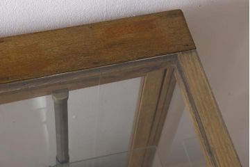 和製アンティーク　昭和レトロ　昭和中期　ナラ材製のシンプルな脚付きガラスケース(ショーケース、陳列棚)(R-043302)