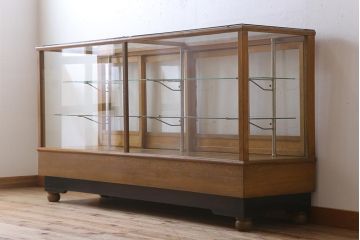 和製アンティーク　昭和レトロ　昭和中期　ナラ材製のシンプルな脚付きガラスケース(ショーケース、陳列棚)(R-043302)