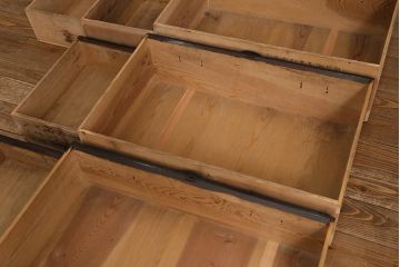 アンティーク家具　明治期　レア!モダンな雰囲気を漂わせる黒漆塗りの仙台箪笥(時代箪笥、衣装箪笥)(R-043303)