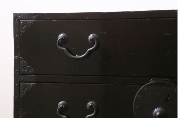 アンティーク家具　明治期　レア!モダンな雰囲気を漂わせる黒漆塗りの仙台箪笥(時代箪笥、衣装箪笥)(R-043303)