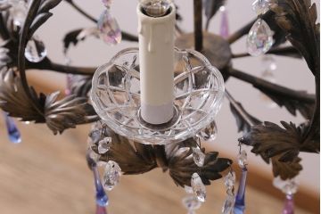 ヴィンテージ照明　輸入品　色付きのガラスドロップがおしゃれなリーフシャンデリア(天井照明、ビンテージ)(R-043304)