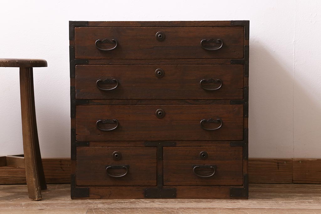 アンティークスタイル 木製タンス 赤黒　状態悪い アンティークスタイル 木製タンス 赤黒 状態悪い