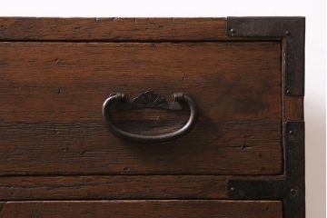 アンティーク家具　昭和初期　前面桐材　古い木の質感が味わい深い小タンス(引き出し、時代箪笥、整理タンス)(R-043321)