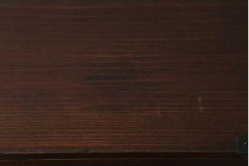 アンティーク家具　昭和初期　脚付きリメイク　前面桐材　モダンな取っ手が目を引く箪笥ローボード(テレビ台、ローチェスト、引き出し)(R-043325)