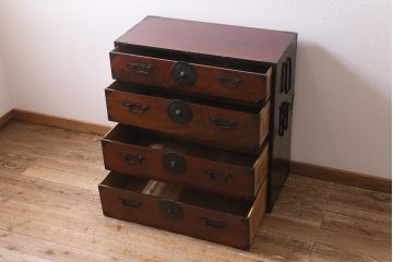 アンティーク家具　明治大正期　前面欅(ケヤキ)材　美しい木目が魅力の重ね会津箪笥(衣装箪笥、時代箪笥)(R-043326)