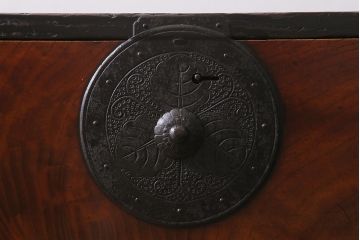 アンティーク家具　明治大正期　前面欅(ケヤキ)材　美しい木目が魅力の重ね会津箪笥(衣装箪笥、時代箪笥)(R-043326)