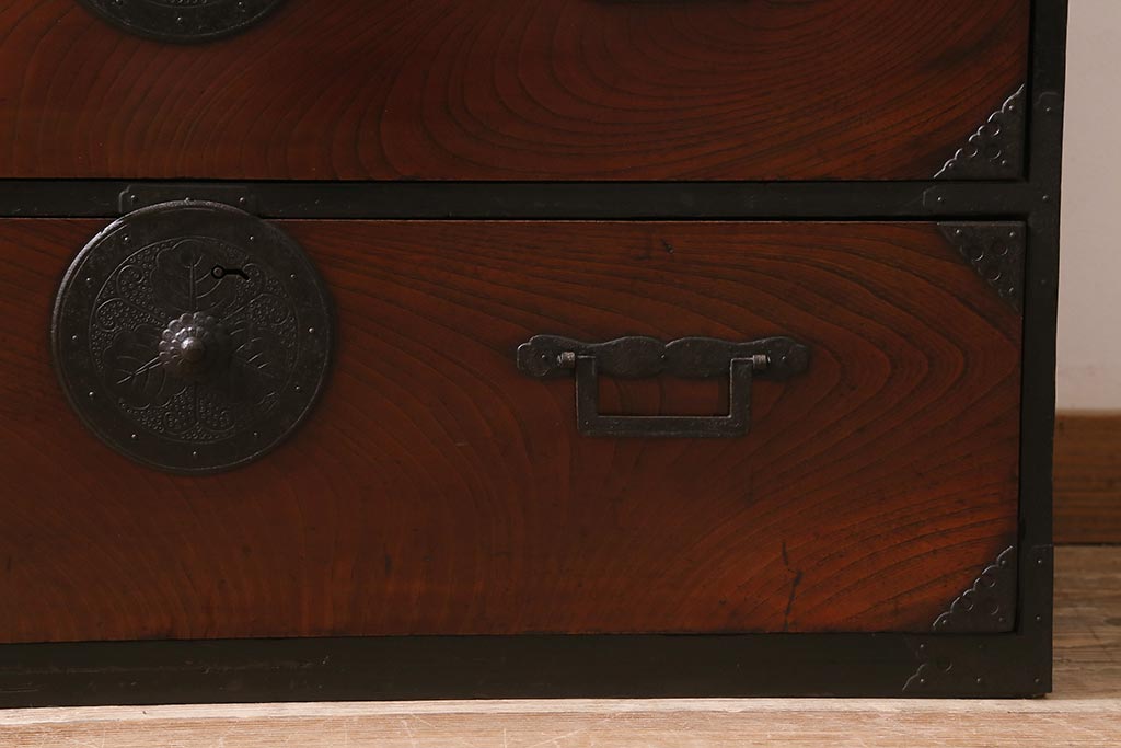 アンティーク家具　明治大正期　前面欅(ケヤキ)材　美しい木目が魅力の重ね会津箪笥(衣装箪笥、時代箪笥)(R-043326)