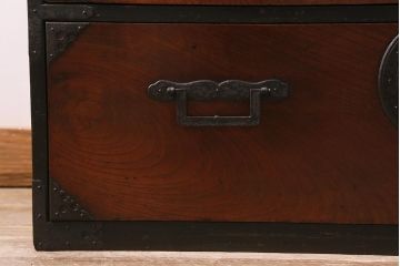 アンティーク家具　明治大正期　前面欅(ケヤキ)材　美しい木目が魅力の重ね会津箪笥(衣装箪笥、時代箪笥)(R-043326)