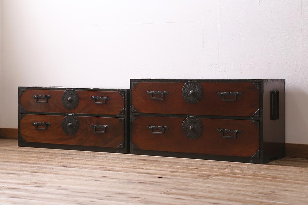 アンティーク家具　明治大正期　前面欅(ケヤキ)材　美しい木目が魅力の重ね会津箪笥(衣装箪笥、時代箪笥)(R-043326)