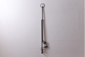 アンティーク雑貨　古民具・骨董　昭和初期　上手物!　ダブル管　凝った造りの真鍮製自在鉤(じざいかぎ)(R-043328)