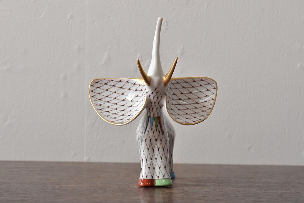 ハンガリー　HOLLOHAZA(ホロハーザ)　象フィギュリン(エレファント、磁器、置物)(R-043330)