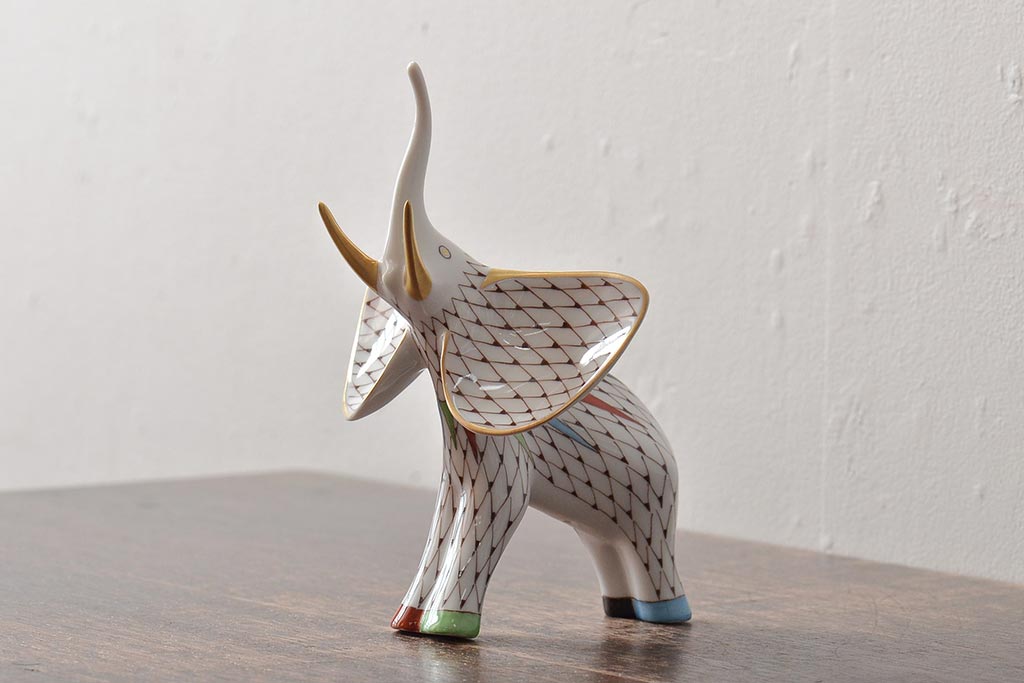 ハンガリー　HOLLOHAZA(ホロハーザ)　象フィギュリン(エレファント、磁器、置物)(R-043330)