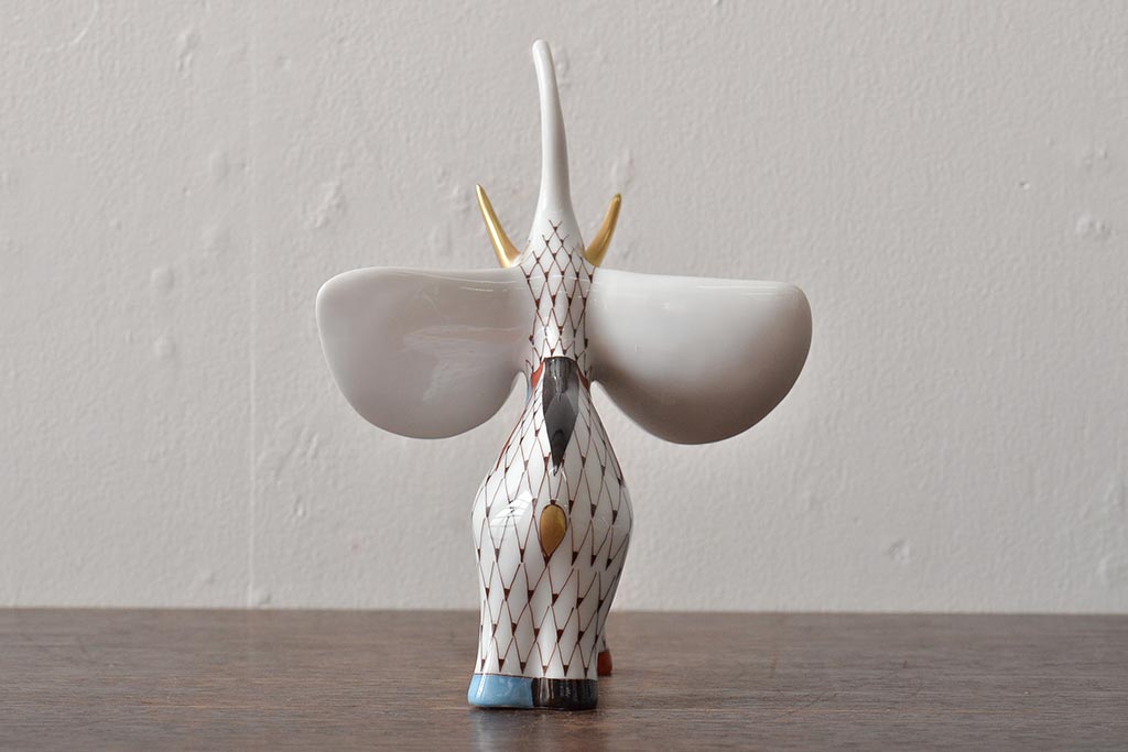 ハンガリー　HOLLOHAZA(ホロハーザ)　象フィギュリン(エレファント、磁器、置物)(R-043330)